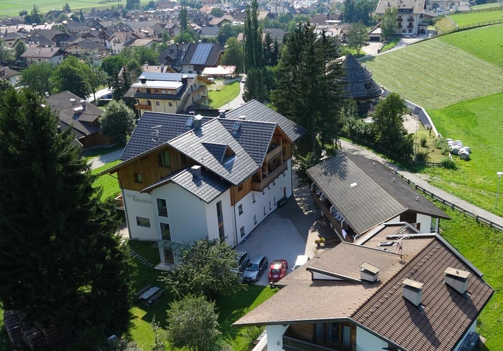 Appartments Helvetia Villabassa Luaran gambar