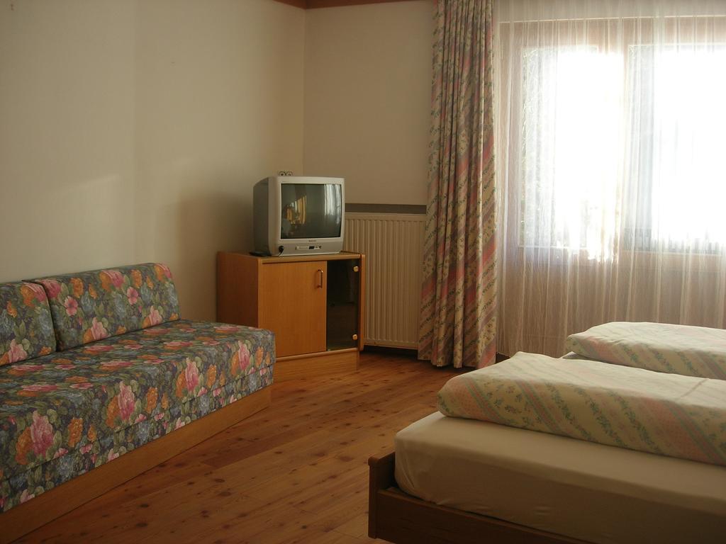Appartments Helvetia Villabassa Luaran gambar